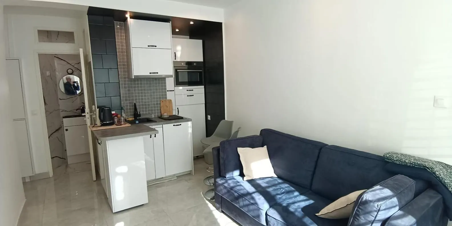Studioparis17 France